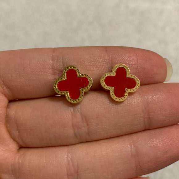 Red and Gold Clover Earrings - Picture 6 of 16